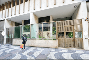 Foto 2 de 2: Apartamento em leilão em Rio De Janeiro - RJ, bairro Barra da Tijuca — Av. Lúcio Costa, 4600, bl. 3,
