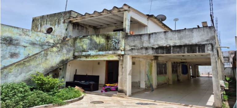 Foto 1 de 9: Casa em leilão em Campos Dos Goytacazes - RJ, bairro Altos — RUA MAESTRO ETIENNE SAMARY, 43