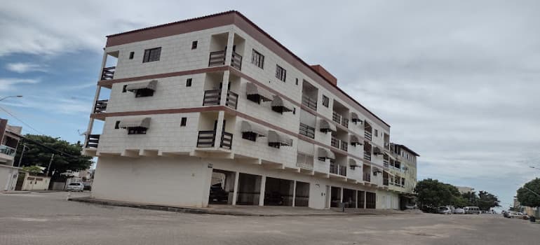Foto 1 de 7: Apartamento em leilão em Piúma - ES, bairro Acaiaca — AVENIDA FELICINO LOPES, 400, A