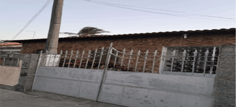 Foto 1 de 5: Casa em leilão em Araruama - RJ, bairro Centro — RUA OSCAR CLARK, 291, CENTRO,