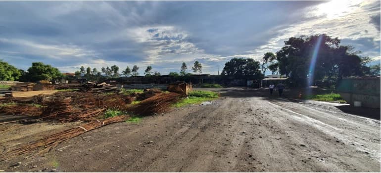 Foto 6 de 14: Area Rural em leilão em Resende - RJ, bairro Vila Santa Izabel — Avenida Juscelino Kubitscheck,