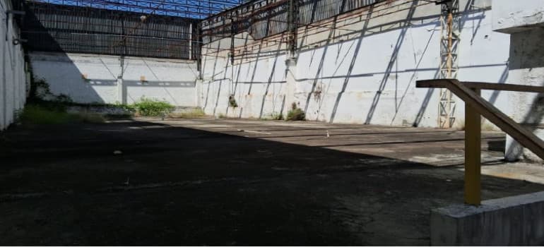 Foto 2 de 12: Terreno em leilão em Rio De Janeiro - RJ — RUA FERNANDES DA CUNHA, 333, V