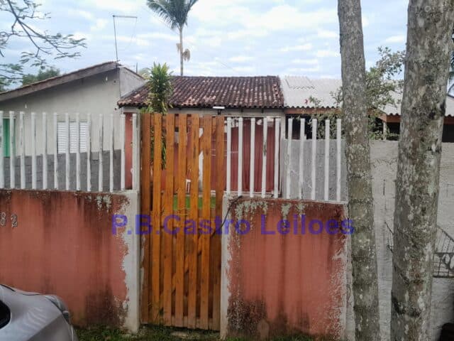 Foto 3 de 8: Comercial em leilão em Mercedes - PR — AUTOS: 0000282-51.2011.5.09.0010 IMÓVEL: Casa nº 02 (dois), do CONJUNTO RESIDENCIAL SARDI, situado neste Município e Comarca de Matinhos-PR, fazendo frente para uma rua projetada, localizada à esquerd