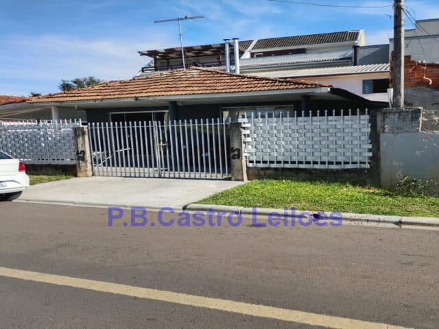 Foto 4 de 5: Casa em leilão em Curitiba - PR, bairro Mercês — AUTOS: 9952500-51.2006.5.09.000 Parte ideal, correspondente à 286,59m², de propriedade do executado Cezar Luis Lopes, CPF 255.244.109-20, do imóvel matriculado sob o nº 54.216 do 4º CRI de Curitiba, q