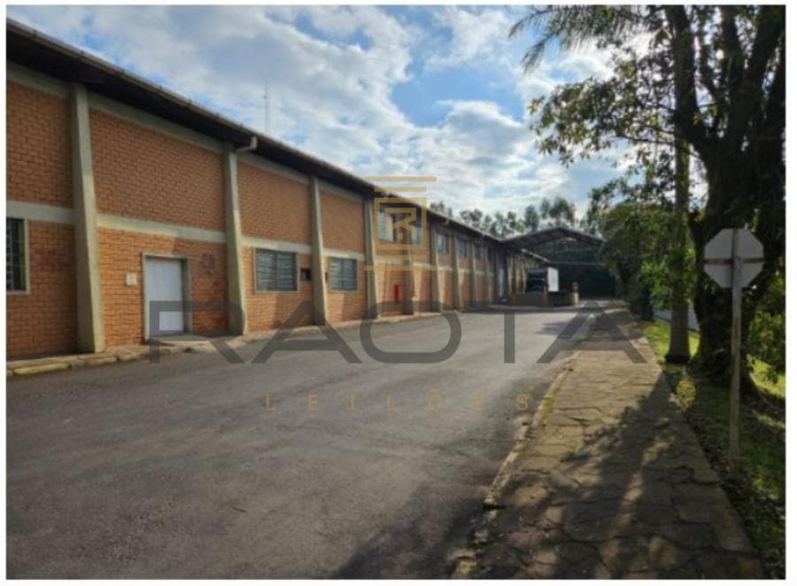 Foto 7 de 11: Comercial em leilão em Caxias Do Sul - RS, bairro Centro — 9 prédios industriais da Paqueta Calçados Campo Bom 9 prédios industriais Paquetá Calçados Campo Bom