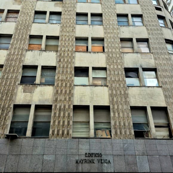 Foto 3 de 6: Comercial em leilão em Rio De Janeiro - RJ — PRÉDIO COMERCIAL COM EXCELENTES LOJAS E SALAS NO CENTRO DO RIO (PRÓX A PRAÇA MAUÁ)