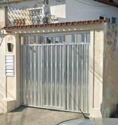 Casa em leilão em Rio De Janeiro - RJ — CASA DE VILA - IRAJÁ - COM 1 VAGA DE GARAGEM