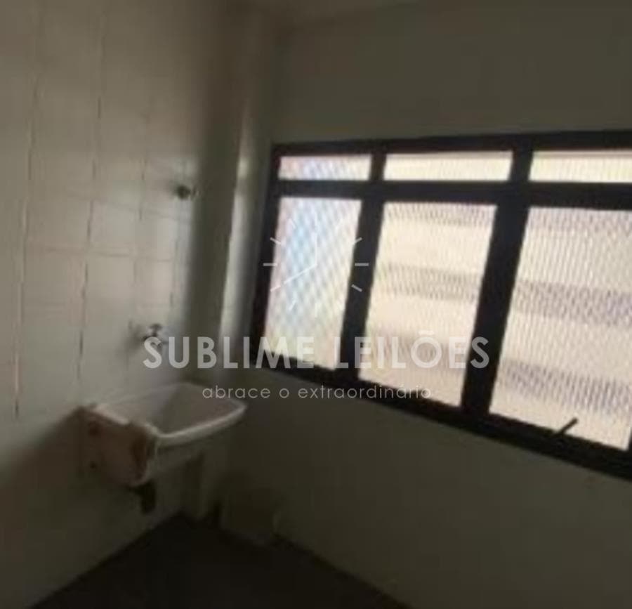 Foto 11 de 21: Apartamento em leilão em Guarujá - SP, bairro Jardim Astúrias — 4 dormitórios | 251m² útil Apartamento no Guarujá