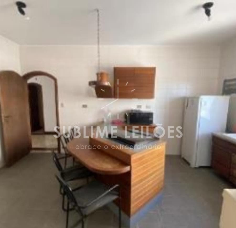 Foto 10 de 21: Apartamento em leilão em Guarujá - SP, bairro Jardim Astúrias — 4 dormitórios | 251m² útil Apartamento no Guarujá