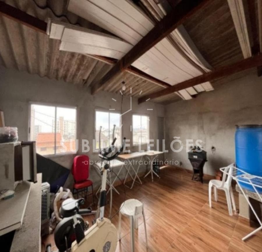 Foto 18 de 28: Casa em leilão em Suzano - SP, bairro Vila Urupês — Terreno de 300m² | Constr. de 373m² 5 Casas em Suzano