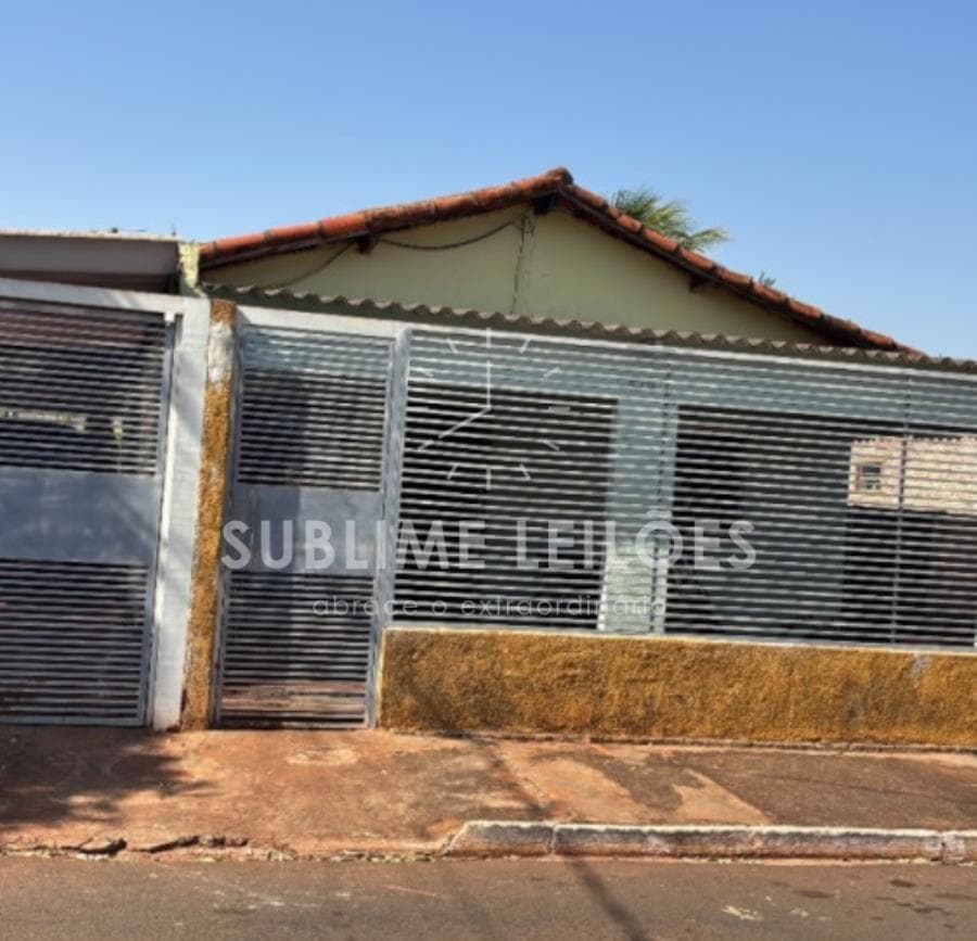 Foto 3 de 10: Casa em leilão em Santa Rita D'oeste - SP — Terreno de 493m² | Constr. de 130m² Casa em Santa Rita D’ Oeste