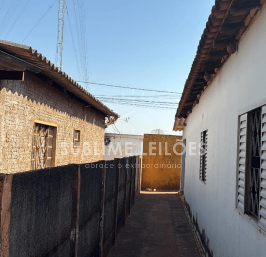 Foto 1 de 10: Casa em leilão em Santa Rita D'oeste - SP — Terreno de 493m² | Constr. de 130m² Casa em Santa Rita D’ Oeste