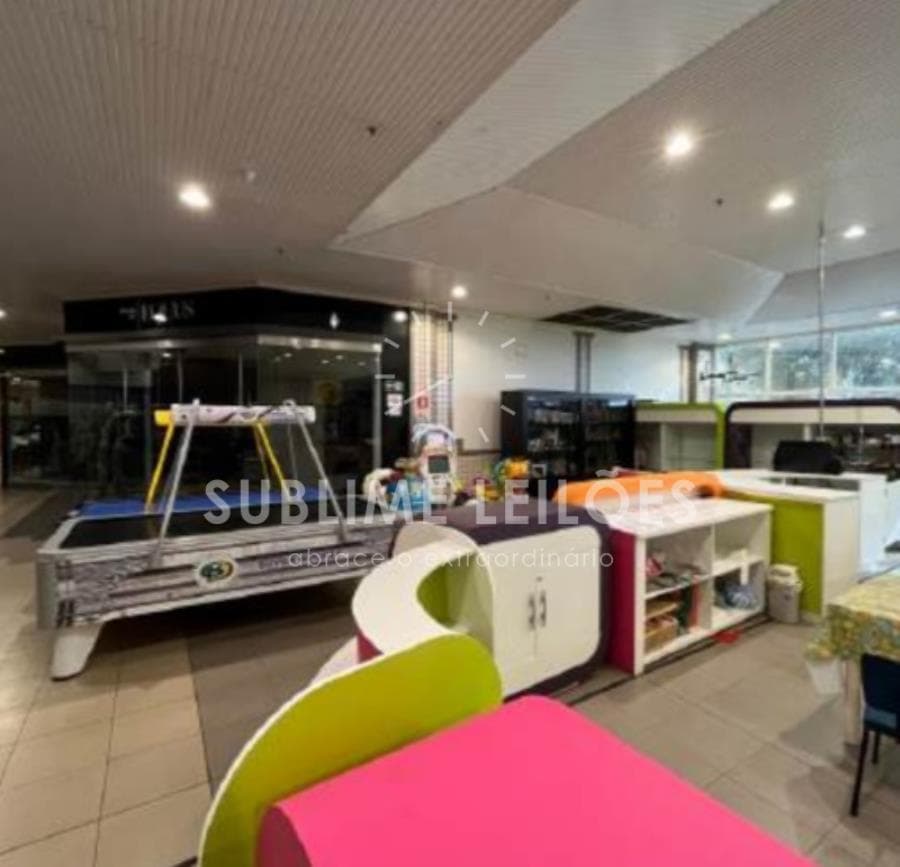 Foto 3 de 5: Comercial em leilão em Marília - SP, bairro Jardim Tangará — 209m² útil | Benfeitorias Espaço de recreação infantil em Marília