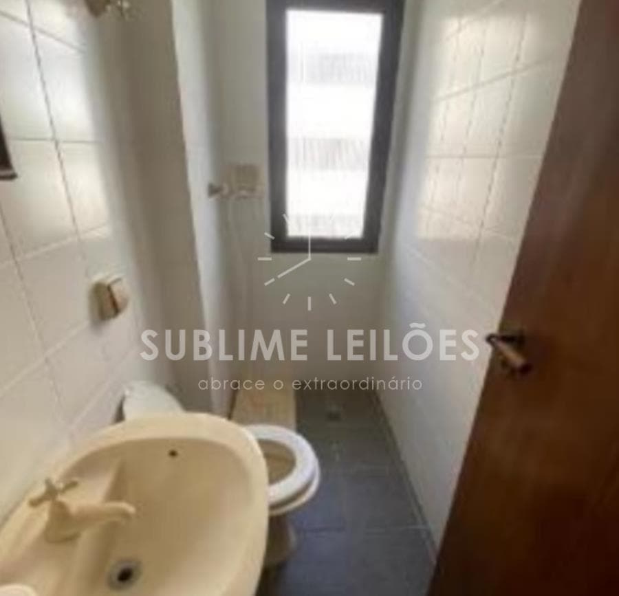 Foto 13 de 21: Apartamento em leilão em Guarujá - SP, bairro Jardim Astúrias — 4 dormitórios | 251m² útil Apartamento no Guarujá