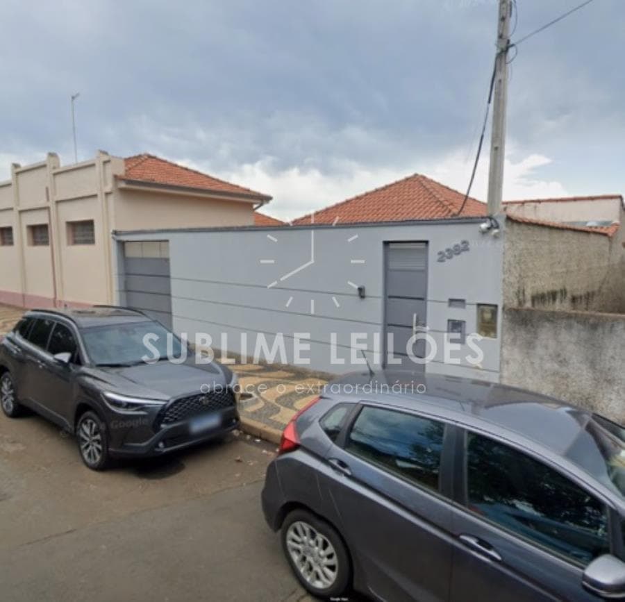 Foto 3 de 3: Casa em leilão em Pirassununga - SP, bairro Centro — Terreno de 275m² | Constr. de 140m² Casa em Pirassununga