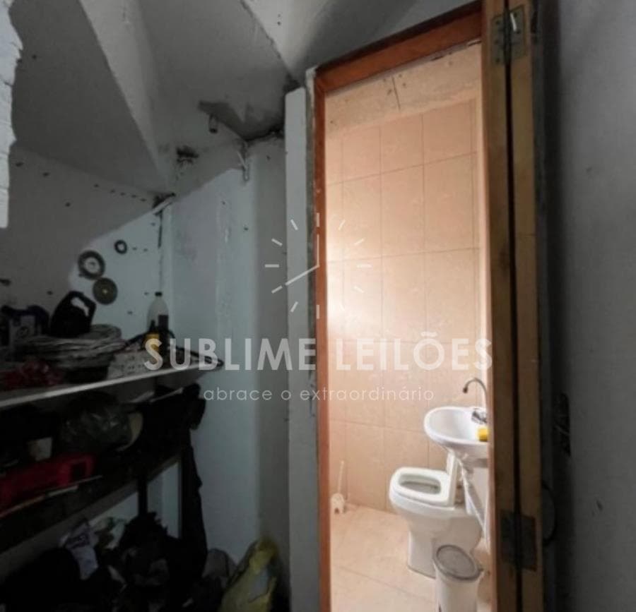 Foto 6 de 28: Casa em leilão em Suzano - SP, bairro Vila Urupês — Terreno de 300m² | Constr. de 373m² 5 Casas em Suzano