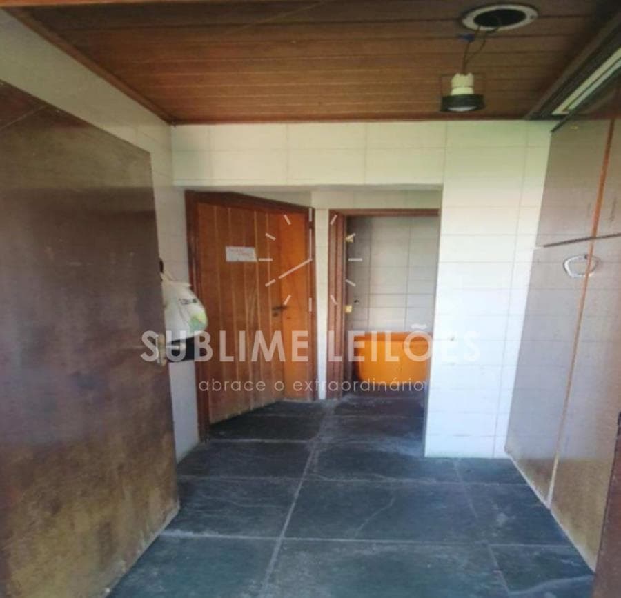 Foto 13 de 21: Casa em leilão em São Paulo - SP, bairro Interlagos — Terreno de 803m² | Constr. de 260m² Casa no Interlagos