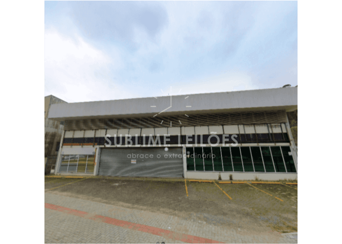 Terreno em leilão em Blumenau - SC — Terreno de 820m² | Constr. de 949m² Prédio comercial em Blumenau