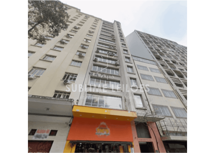 Foto 1 de 12: Comercial em leilão em São Paulo - SP — 118m² útil | Benfeitorias Conjunto comercial na Liberdade