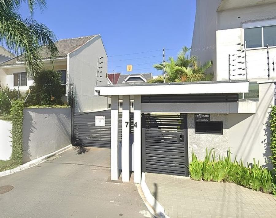 Casa em leilão em Curitiba - PR, bairro Capão Raso — Lotes 7 - Curitiba - PR - Capão Raso - Casa em Condomínio Imóveis Residenciais e Comerciais - C6 Bank - E392