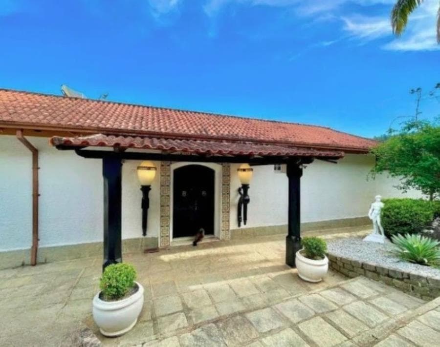 Foto 6 de 22: Casa em leilão em Teresópolis - RJ, bairro Albuquerque — Teresópolis - RJ - Albuquerque - Casa Imóvel Residencial com 634 m2 - E360