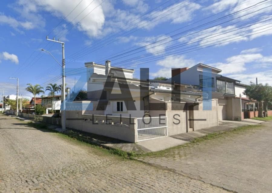 Foto 3 de 5: Casa em leilão em Jaguaruna - SC — IMÓVEL RES. A.T. 240,00m² - TUBARÃO/SC IMÓVEL RES. A.T. 240,00m² - TUBARÃO/SC